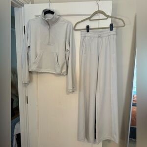 Ribbed Softstreme mid-rise pant, only worn once